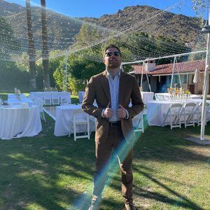 Meet your Posher, Benjamin